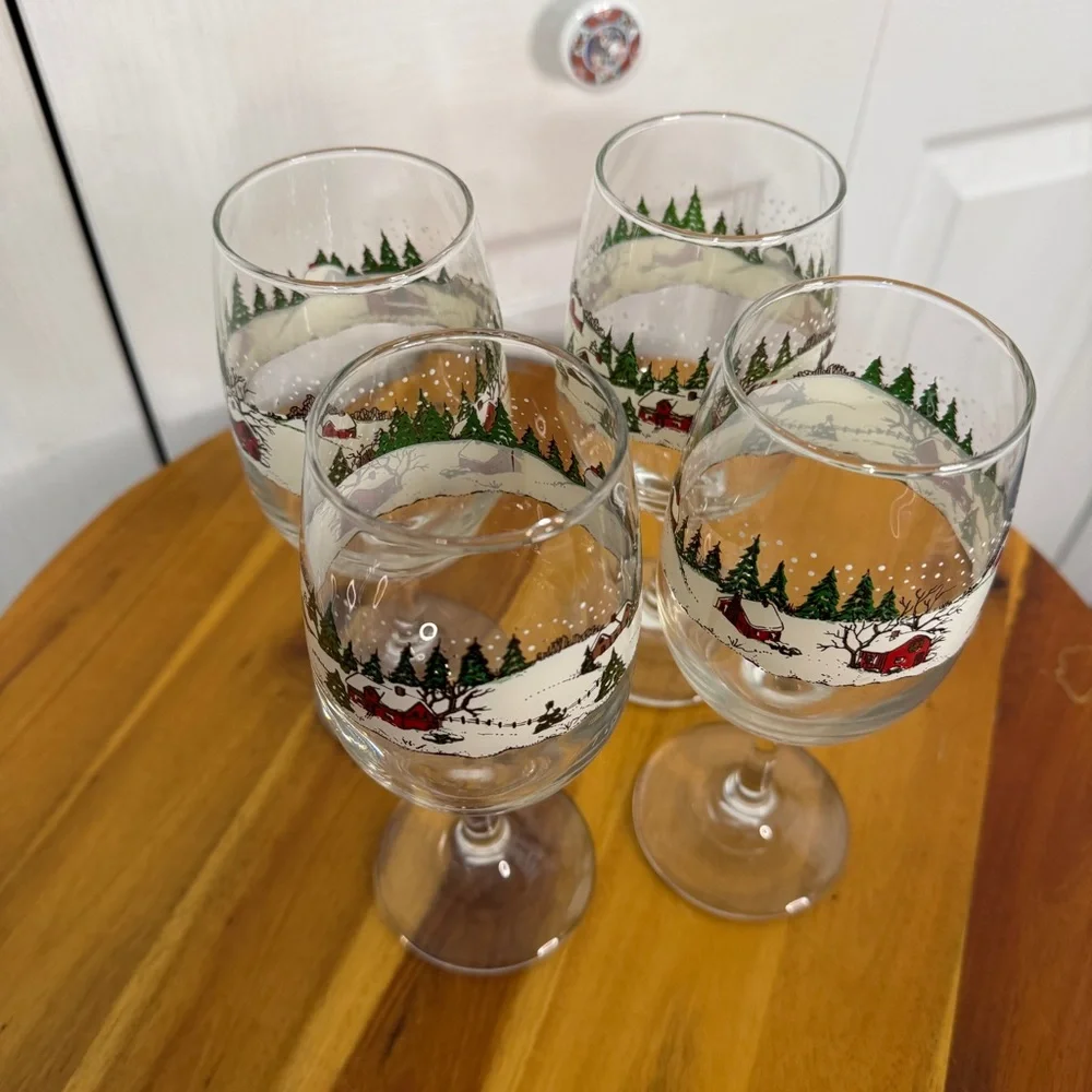 Libbey winter wonderland‎ village wine glasses set of 4